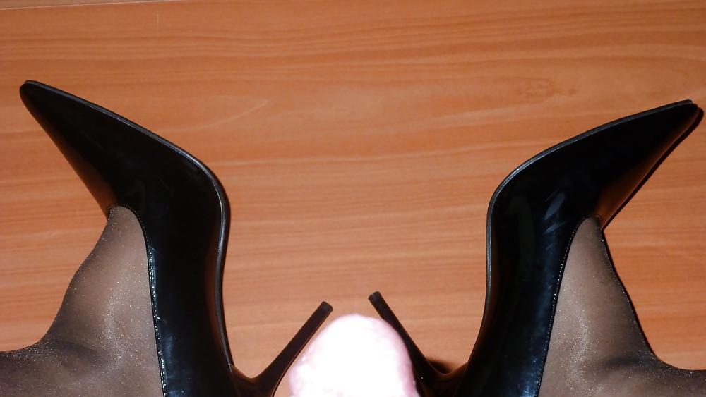 12P Feet close-up