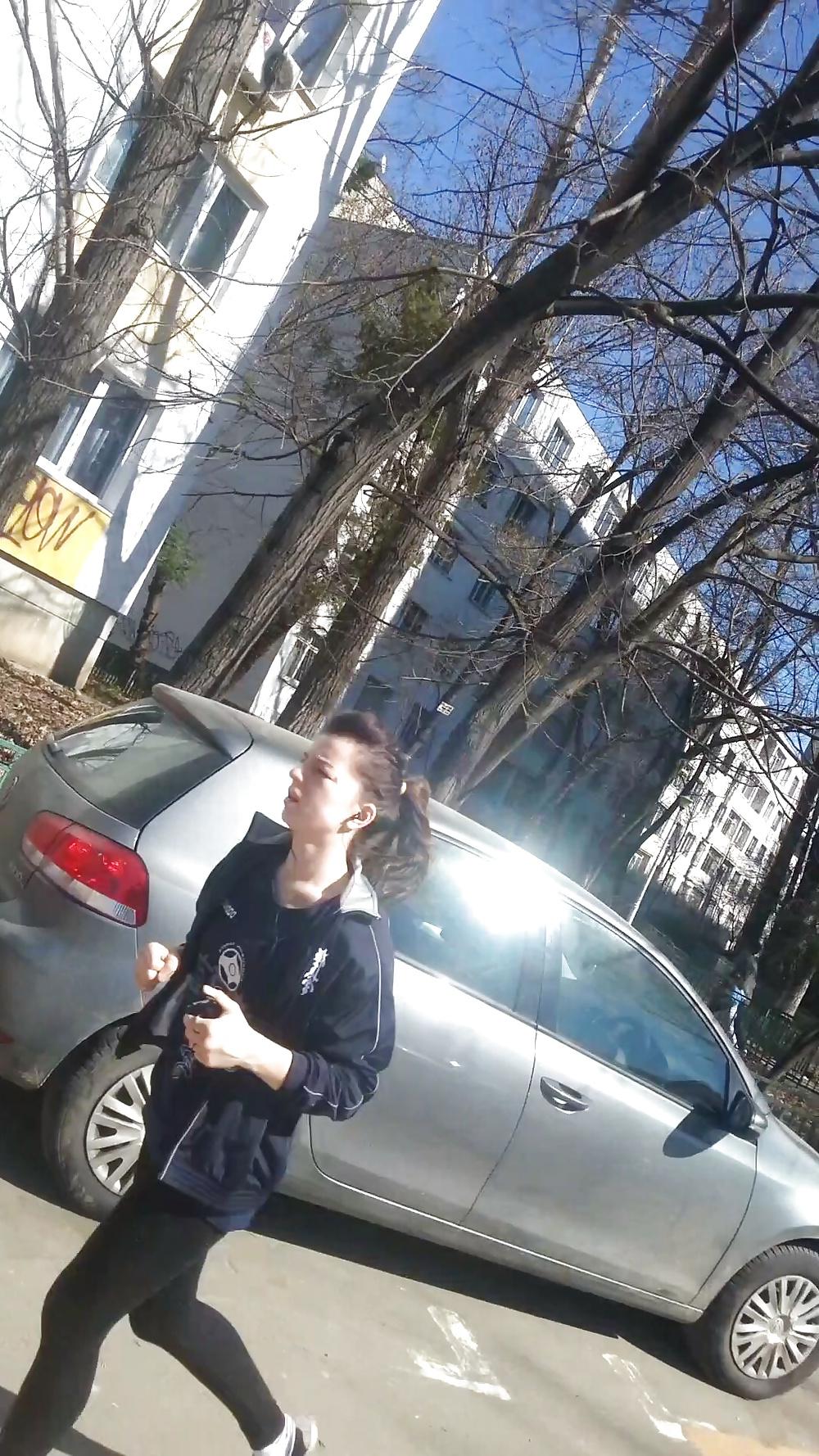 12P Spy jogging romanian