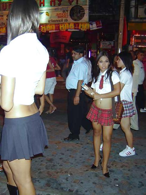 25P Ladyboy Schoolgirls Party