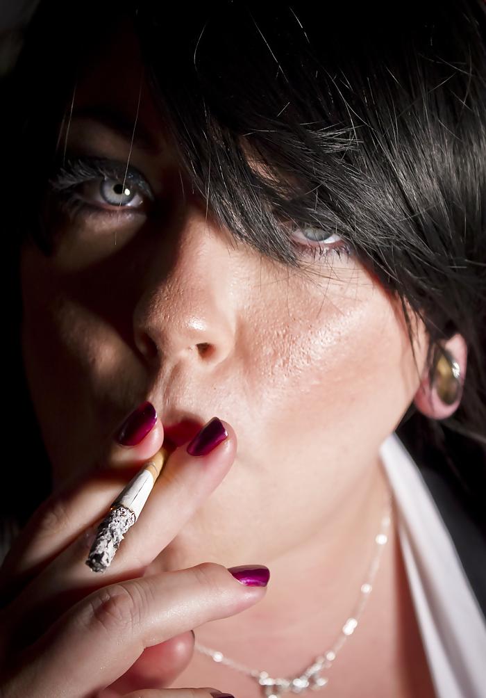 25P Tina Snua Dressed Sexily & Smoking - BBW Fetish 