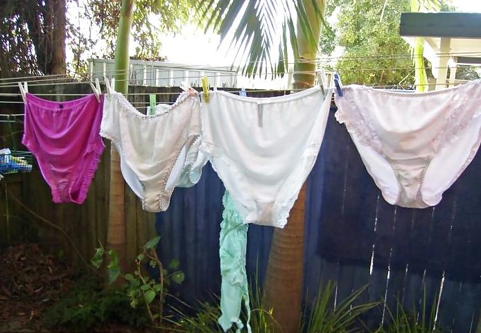 25P Knickers panties close up