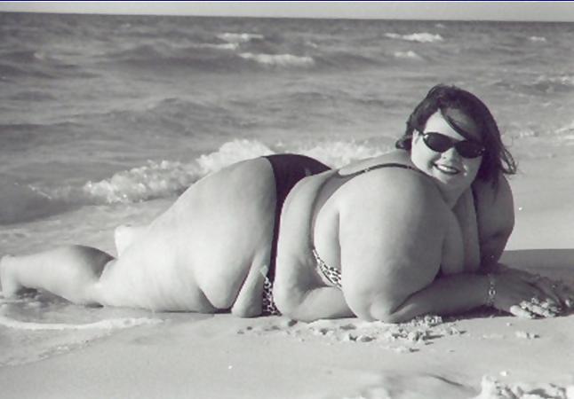 13P BBW  BIKINI MATURES