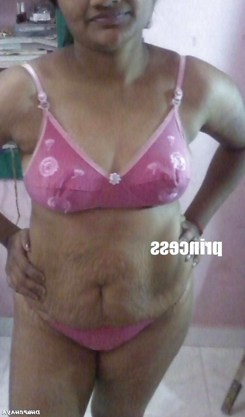 25P HOT TAMIL LADY VINAYAA