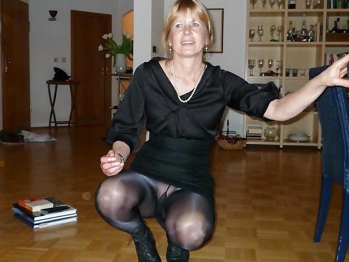 25P Matures pantiesnylons and upskirt