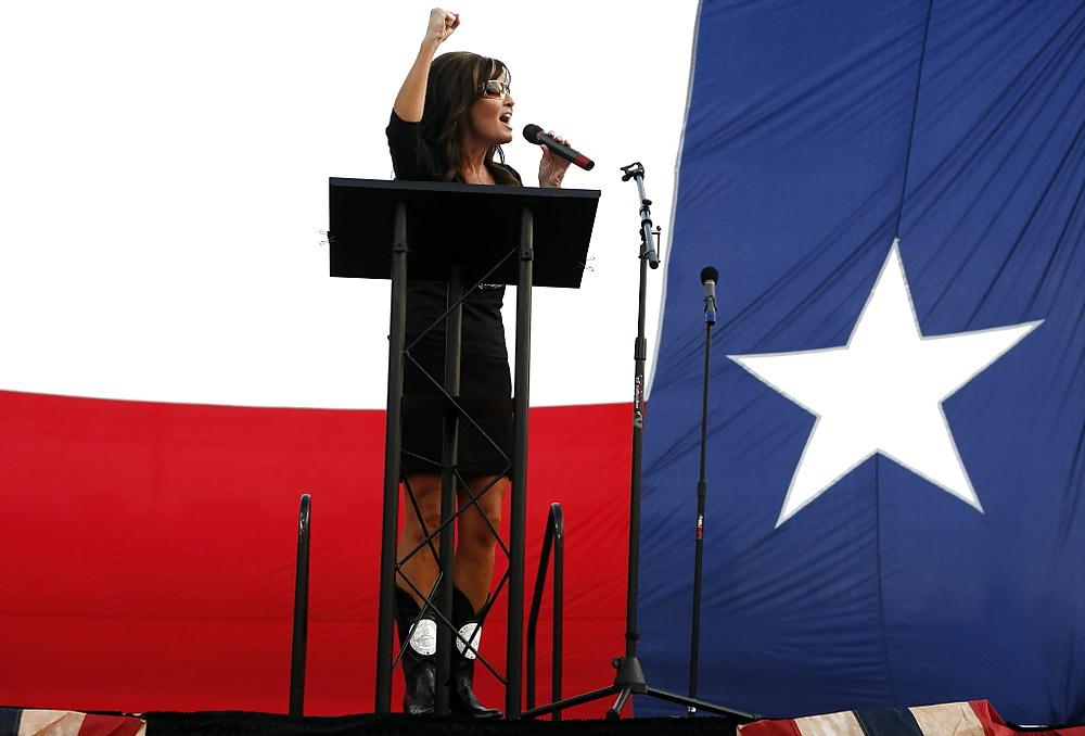 25P Love cumming to conservative Sarah Palin