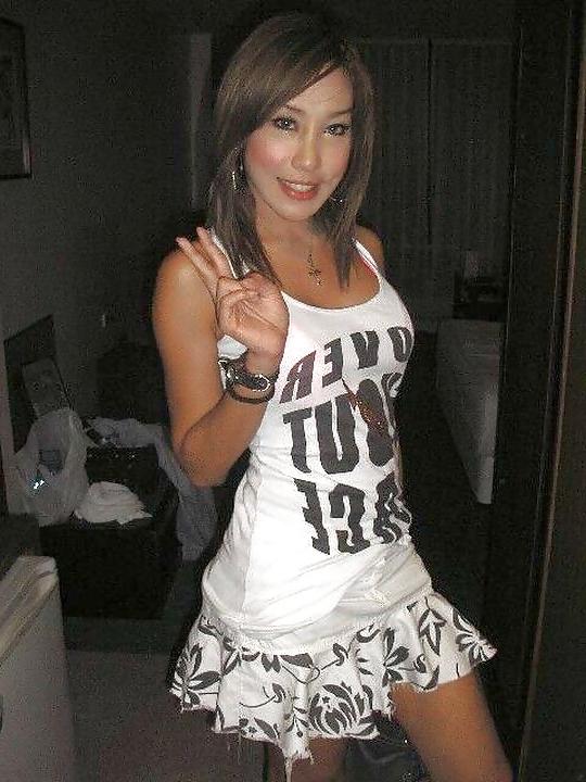 25P Bangkok Ladyboy Kwang