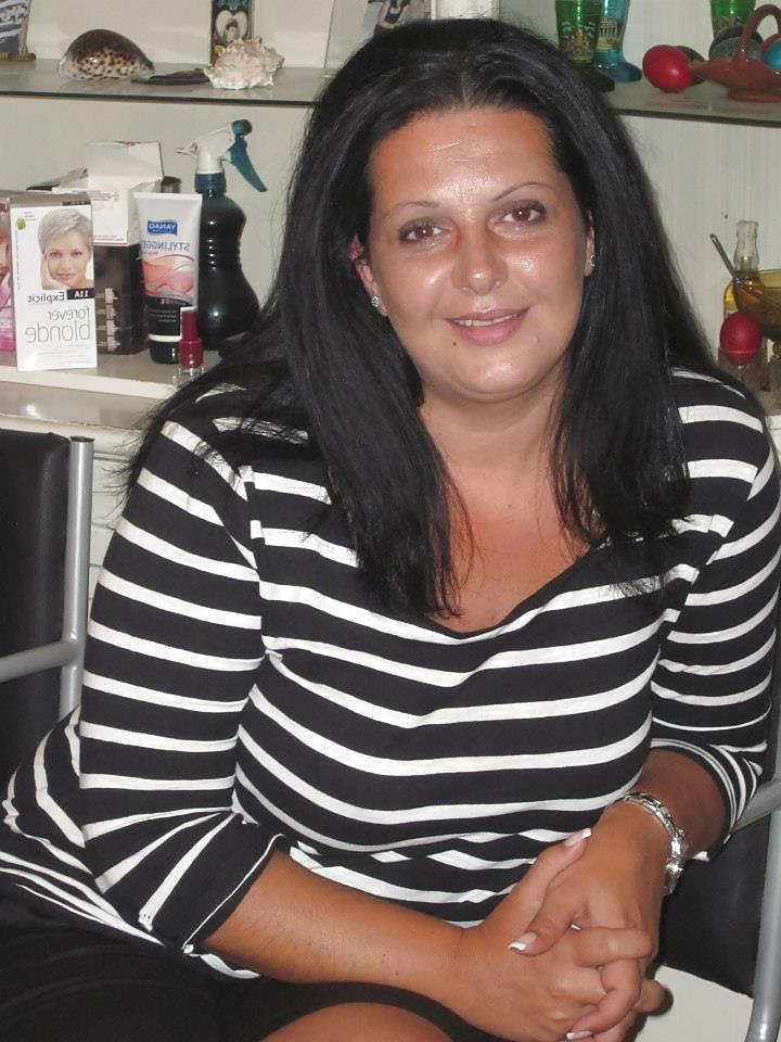 25P Mature Ladies