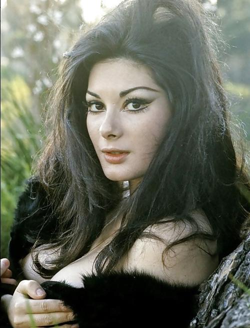 10P B Movie Queens - Edwich Fenech Part 2