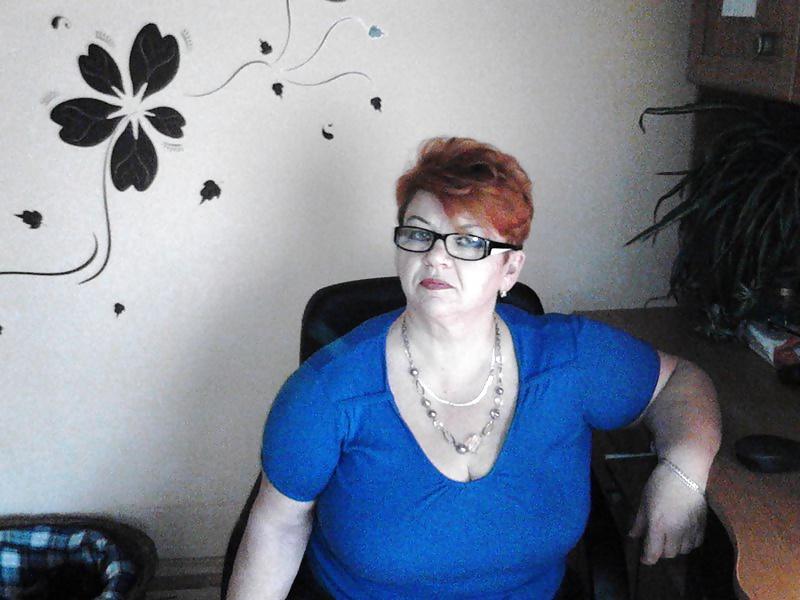 25P Mature Ladies