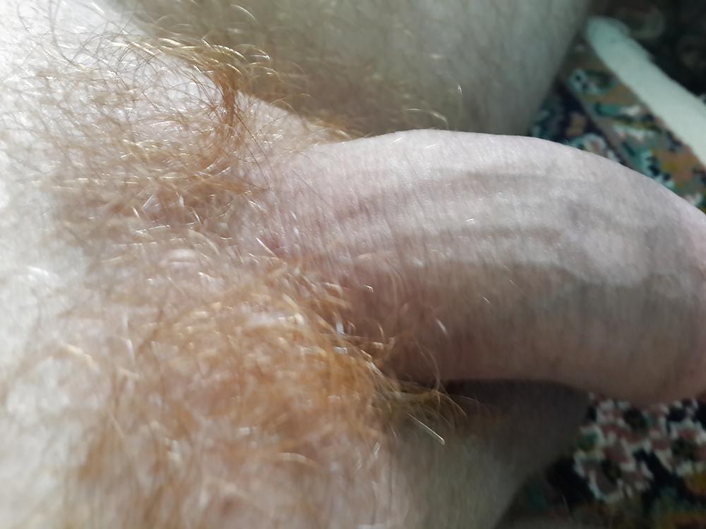 7P Hlajany, my red pubic hair close up