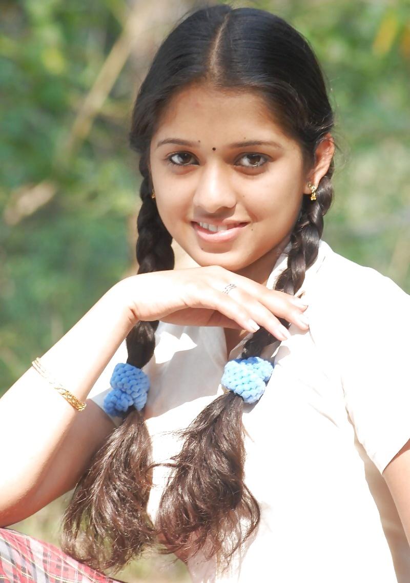 18P Kerala School Girl (Non Nude)