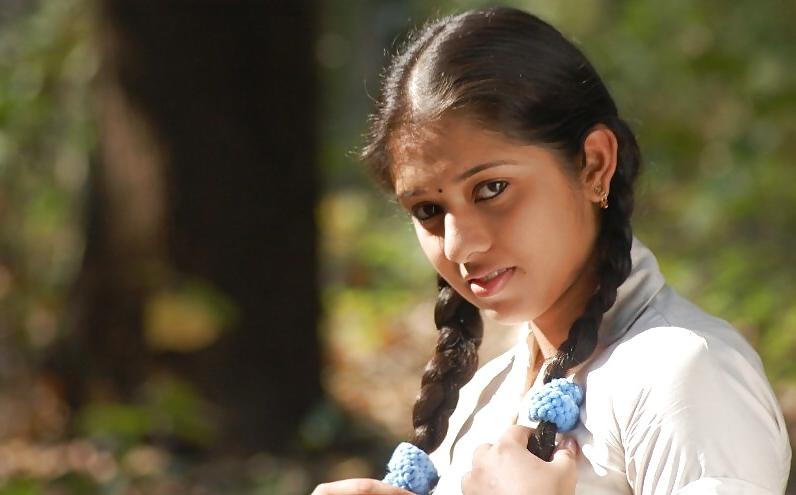 18P Kerala School Girl (Non Nude)
