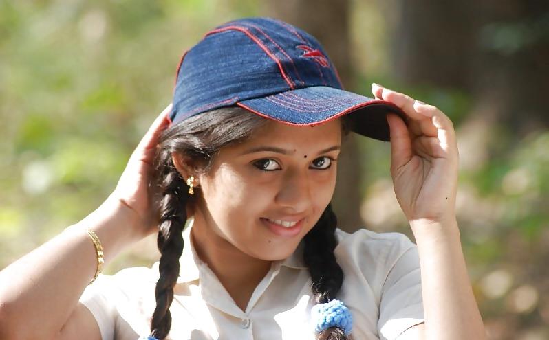 18P Kerala School Girl (Non Nude)