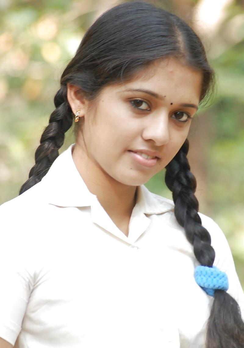 18P Kerala School Girl (Non Nude)