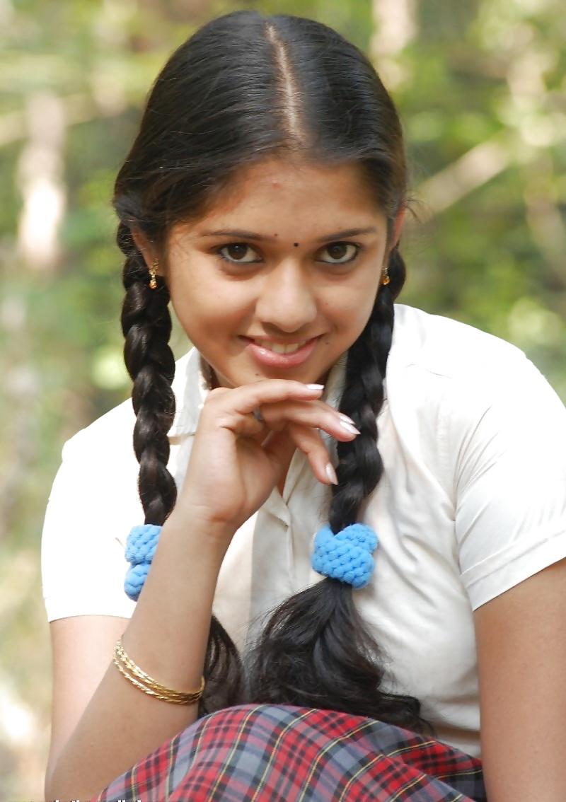 18P Kerala School Girl (Non Nude)