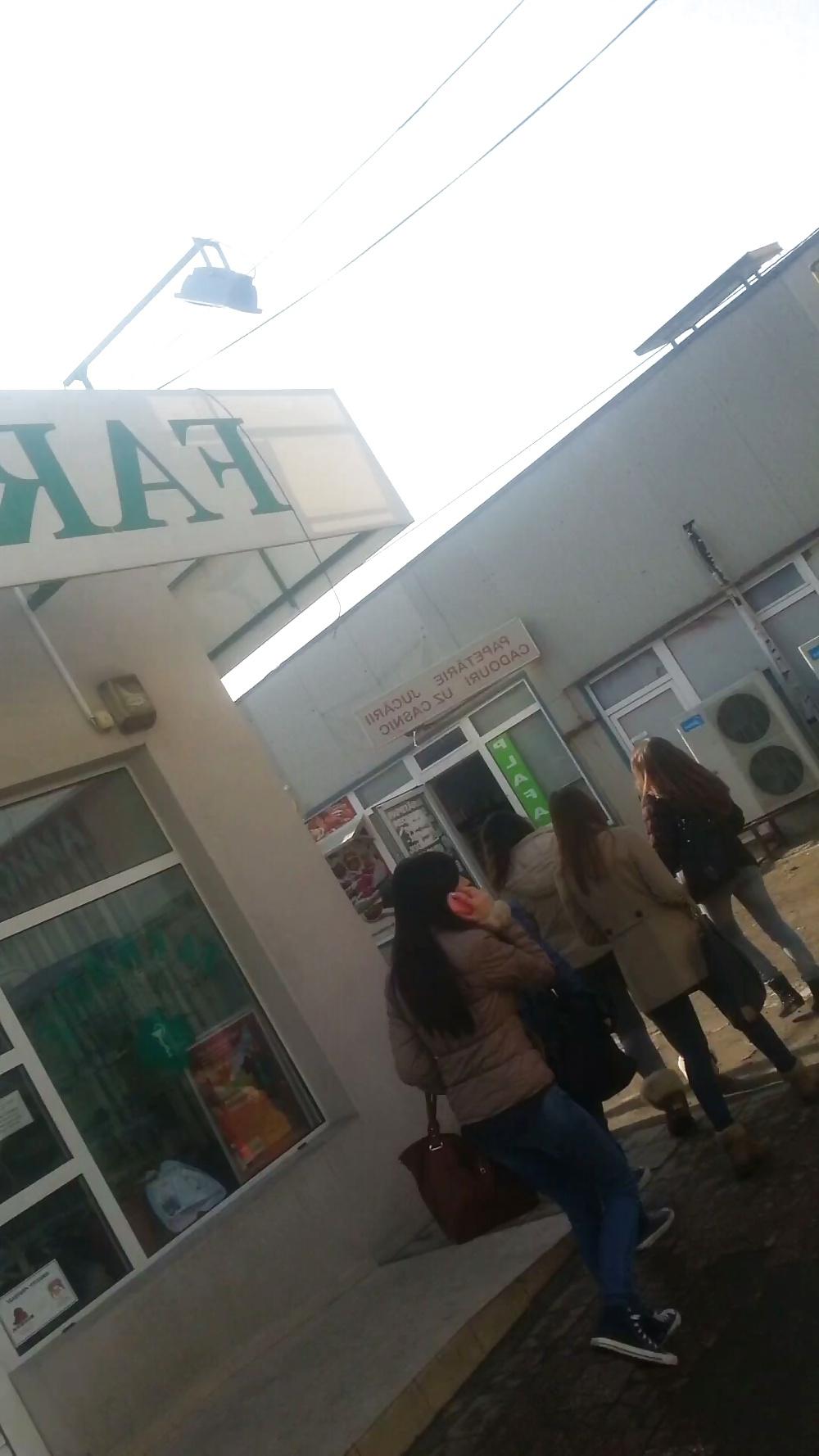 25P Sexy teens school romanian