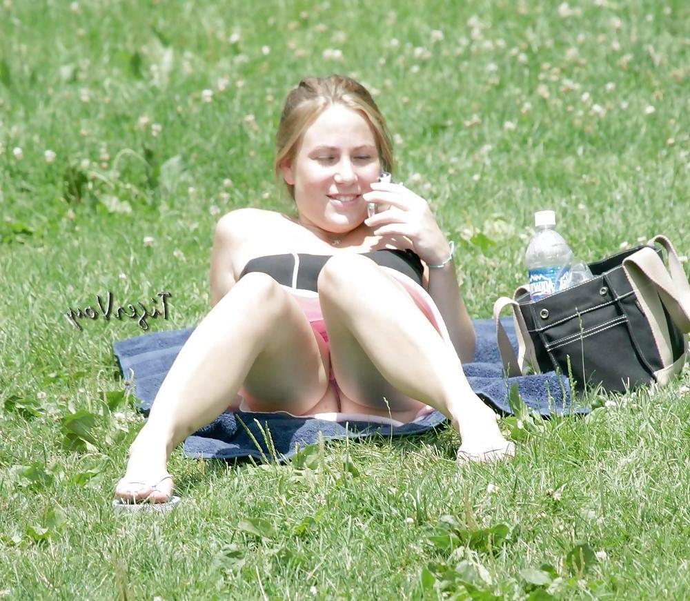 23P Upskirt 002