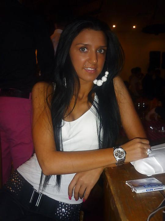 21P Romanian beauty: Simona