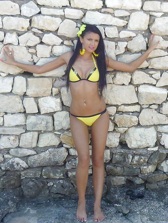 21P Romanian beauty: Simona