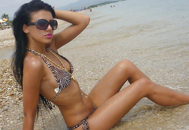 21P Romanian beauty: Simona