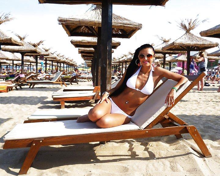 21P Romanian beauty: Simona