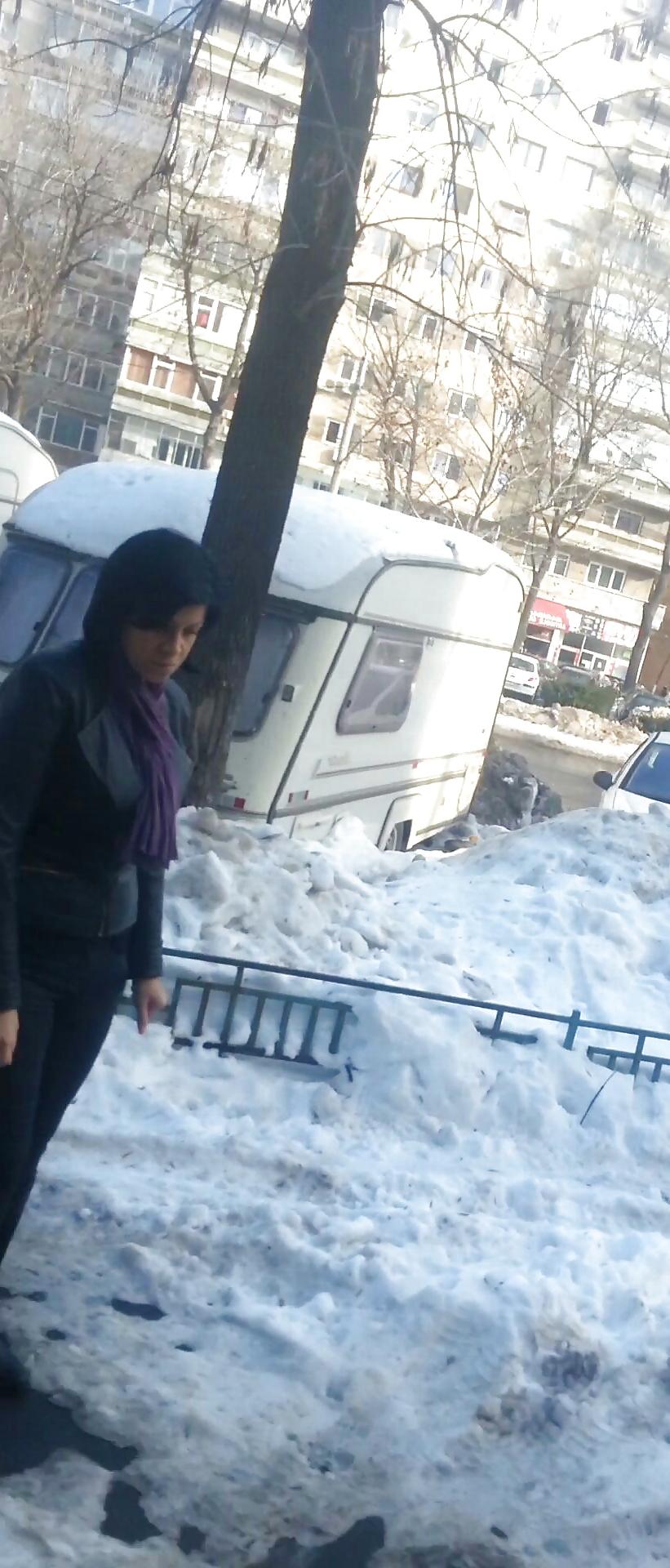 4P Slut gipsy romanian-se uita ca curca la pula