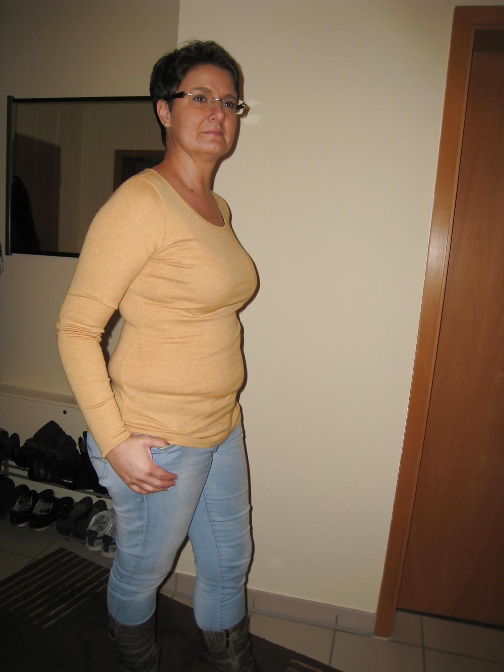 10P Casually Dating MILF