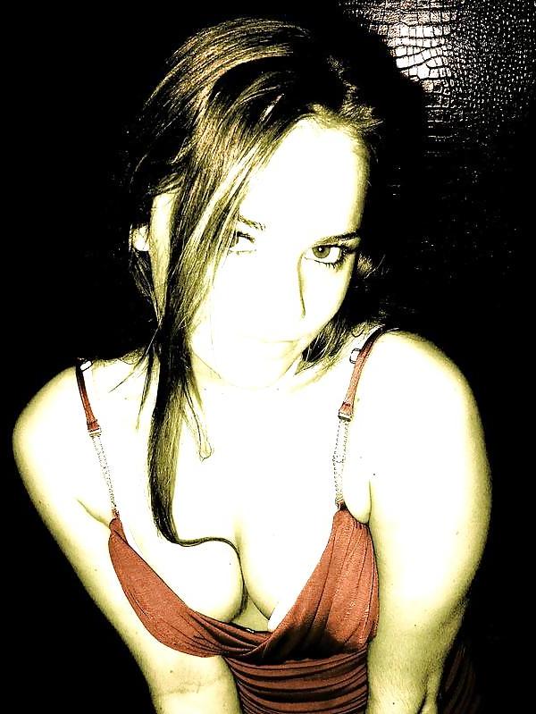25P Nicole non nude