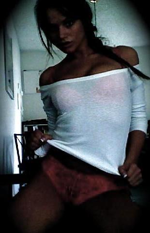 25P Nicole non nude