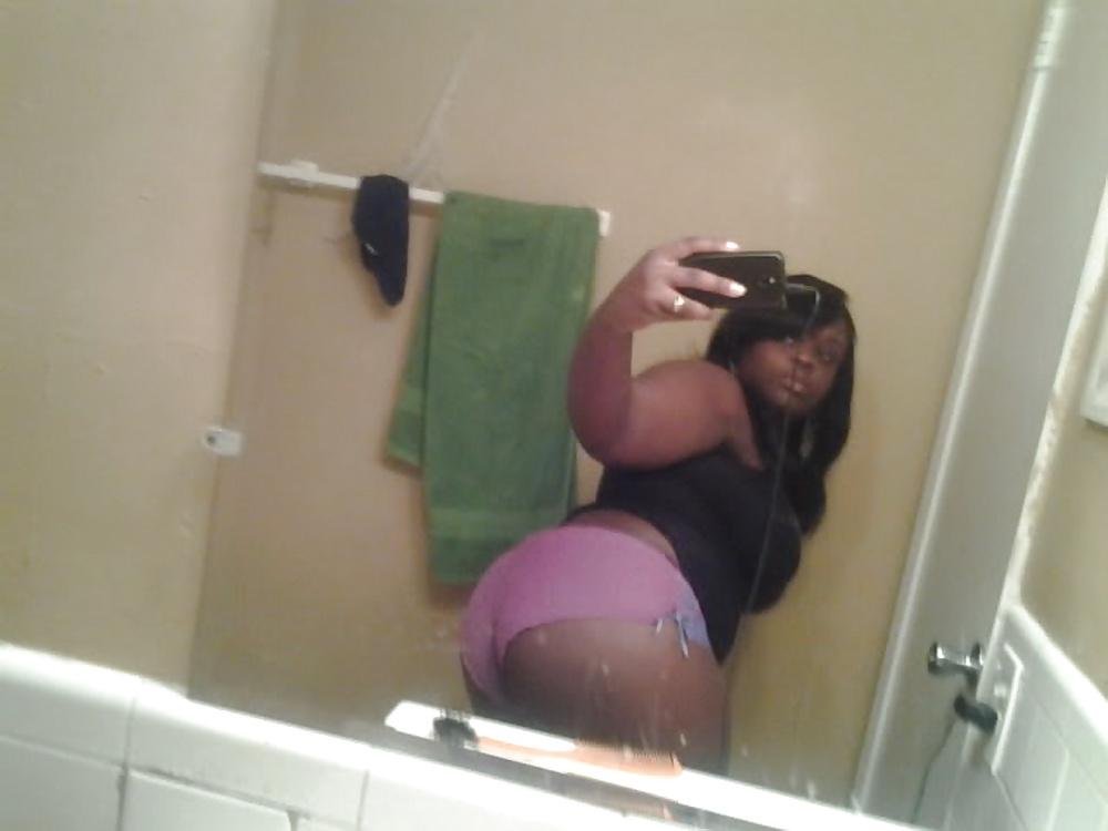 12P Black Girl Selfshots