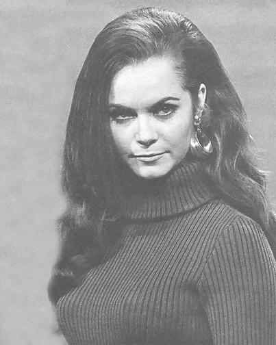 25P Jeannie C. Riley----non nude