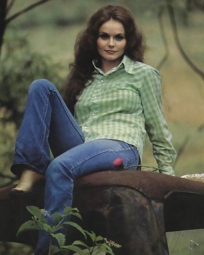 25P Jeannie C. Riley----non nude