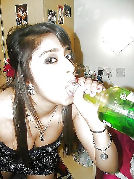 25P Sexy UK Asian (Indo & Pak) Whores
