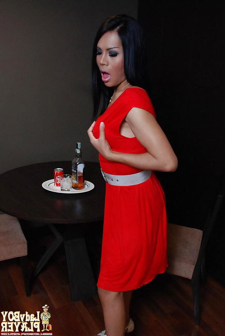 15P Ladyboy Somo
