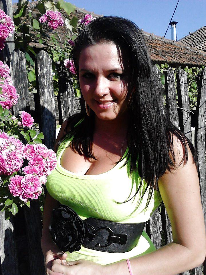 12P Romanian girl: Bianca