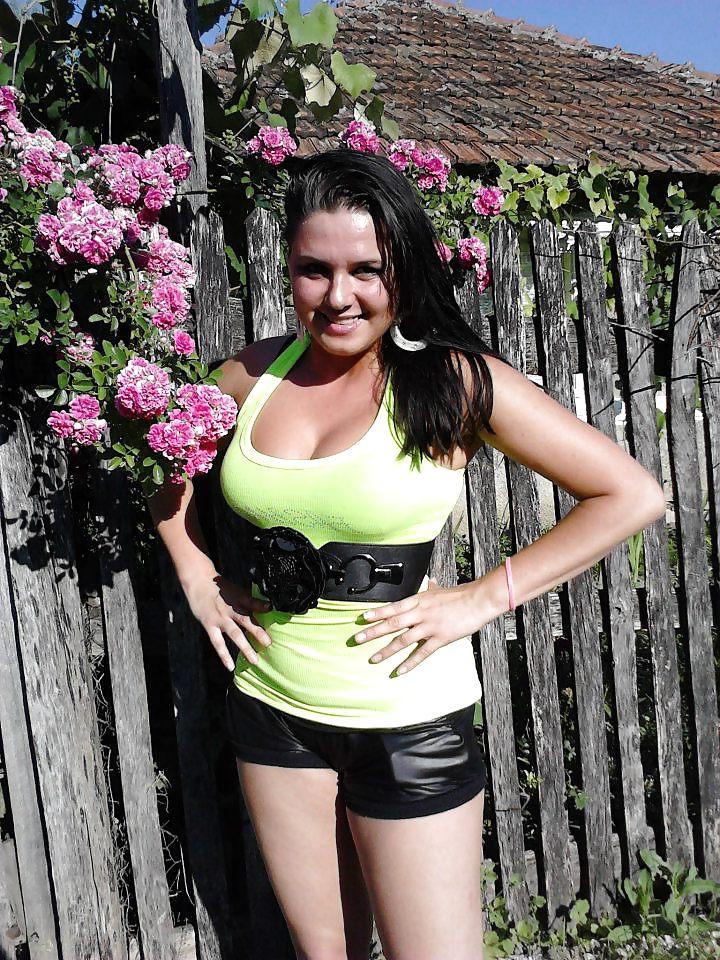 12P Romanian girl: Bianca