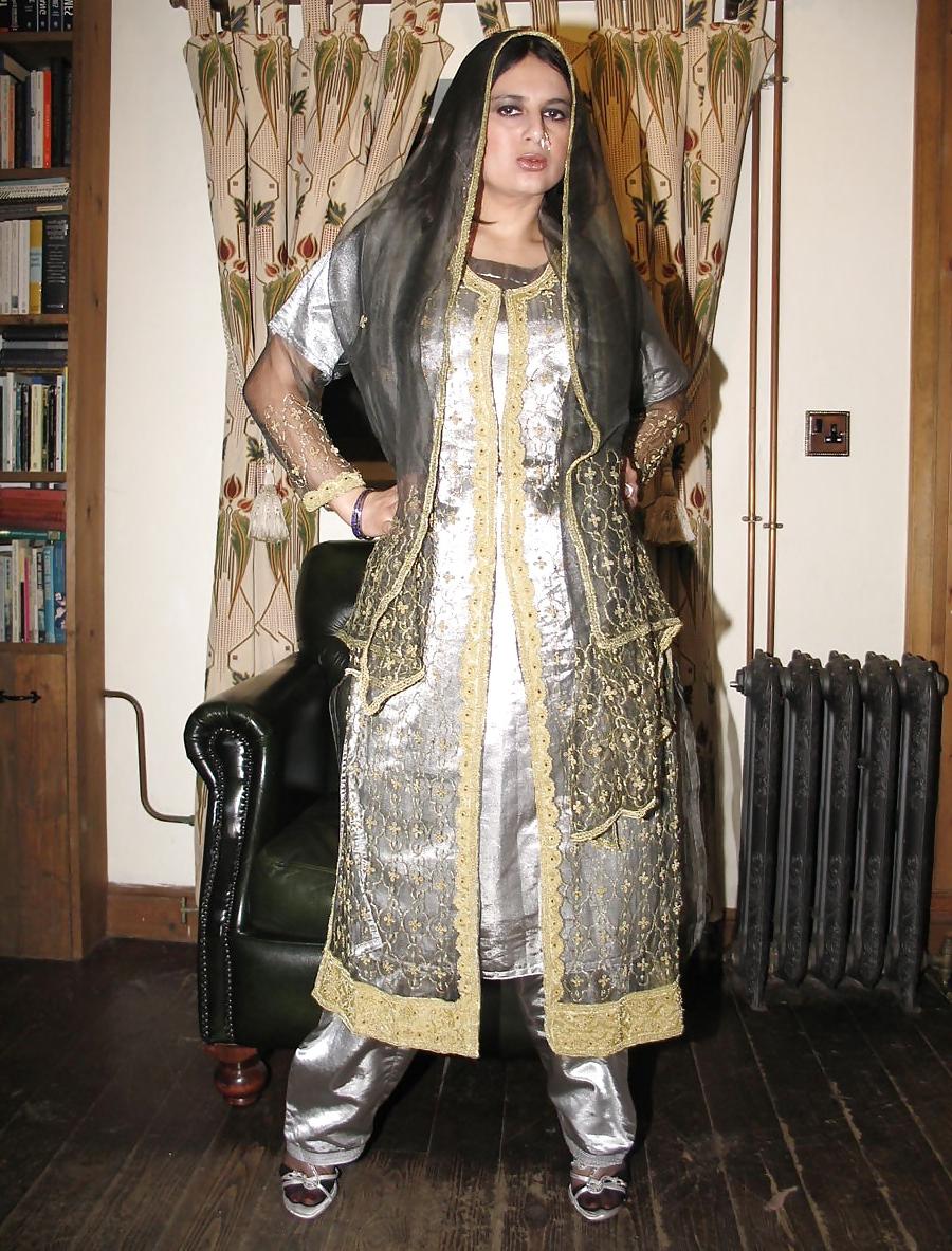 12P Lady Sharimara Raj 5