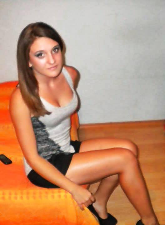 25P LEGS LEGS AND HEELS 1