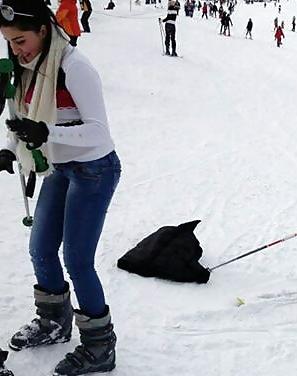14P Snow girls romanian