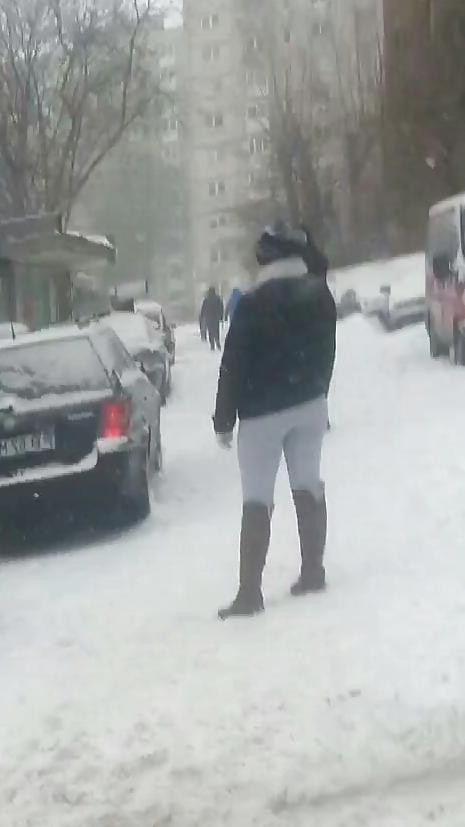 14P Snow girls romanian