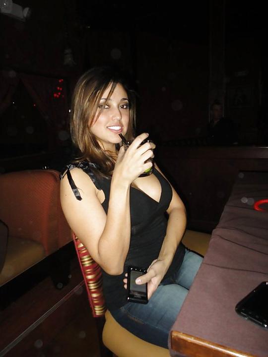 25P Sexy Clombian Lady with friends(non-nude)