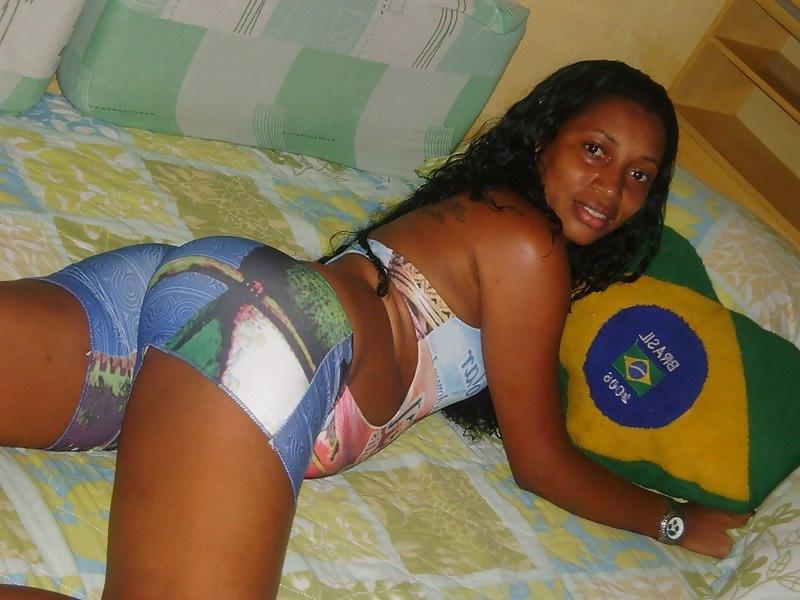 25P Babes in slums of Rio. 2(personal files)