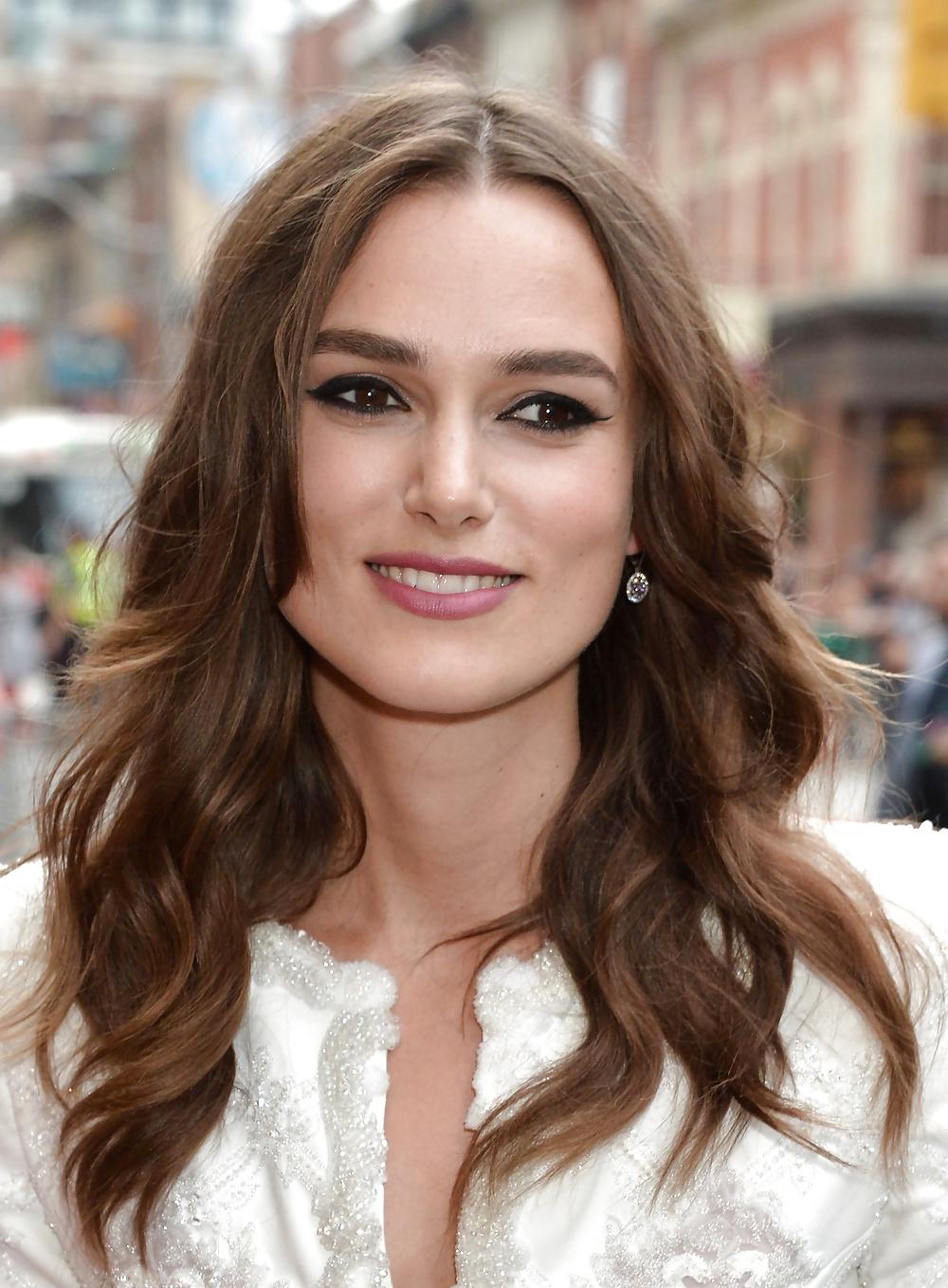 25P Keira Knightley The Royal Lady of England