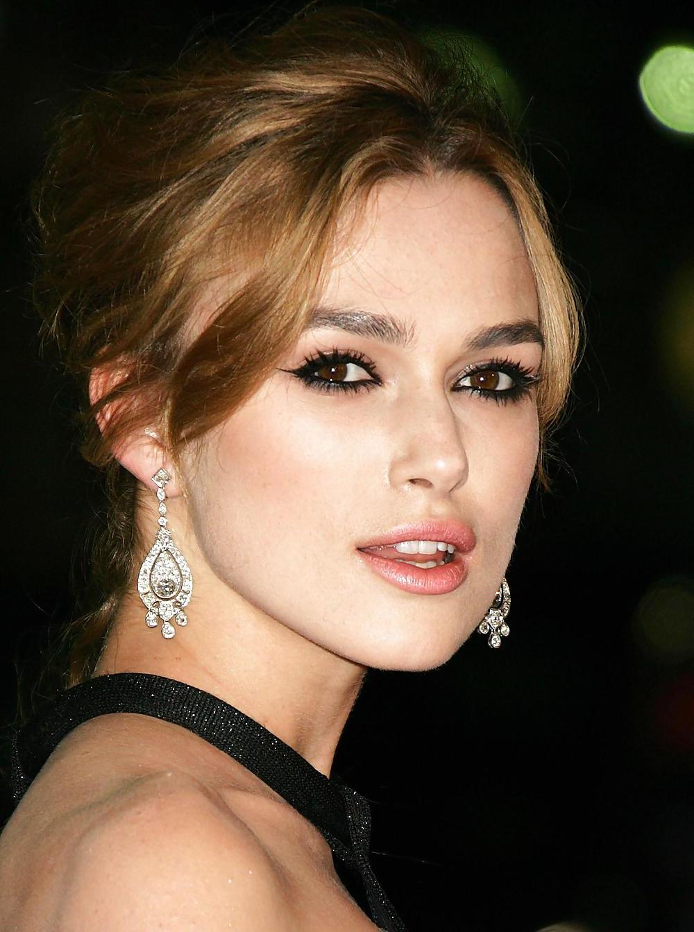 25P Keira Knightley The Royal Lady of England
