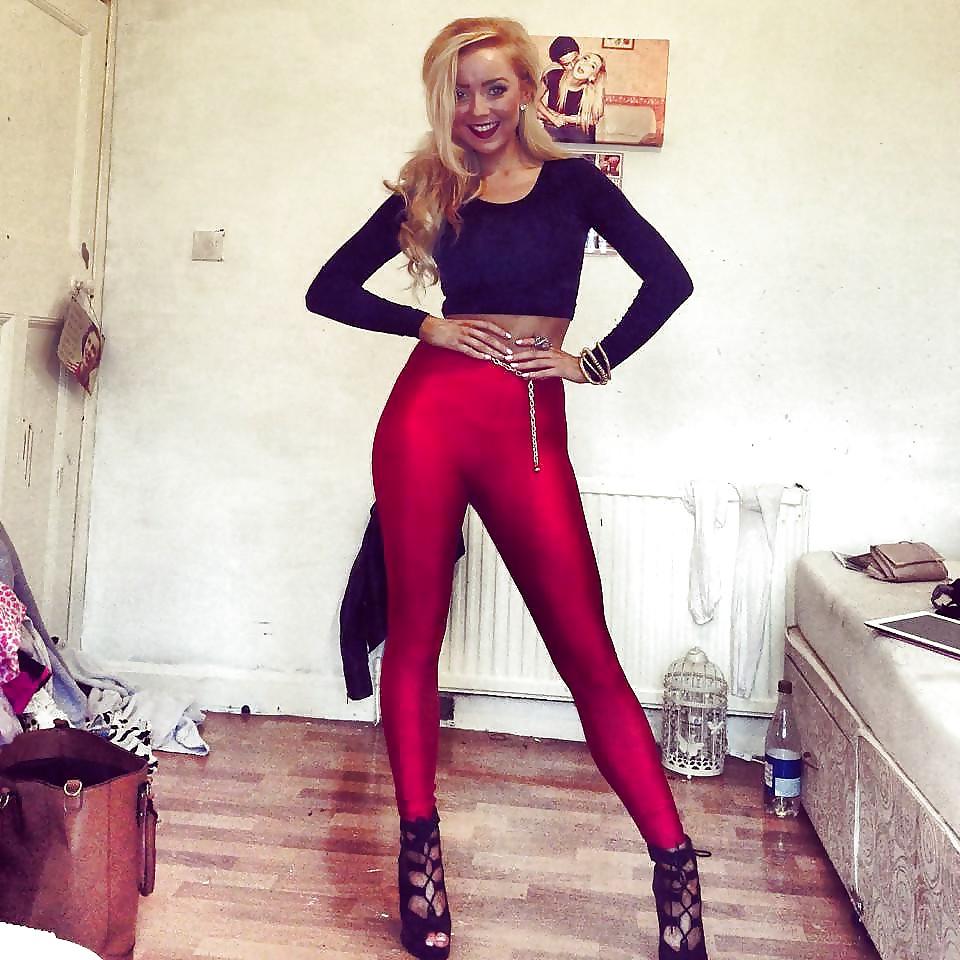25P Sexy girls in leggings
