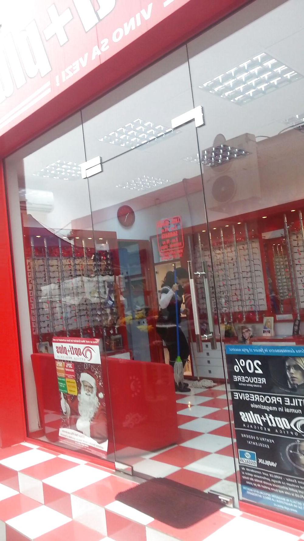 25P Spy shop and mall romanian
