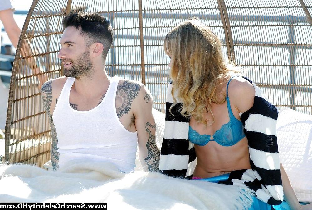 21P Anne Vyalitsyna Revealing Some Nipples