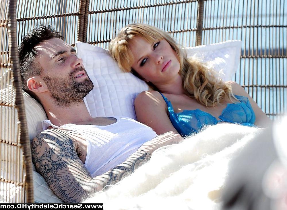 21P Anne Vyalitsyna Revealing Some Nipples