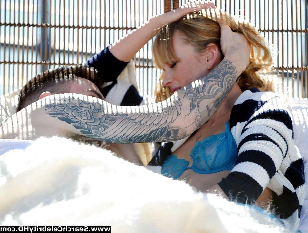 21P Anne Vyalitsyna Revealing Some Nipples