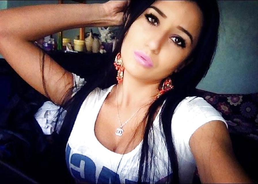 10P Romanian girl: Alice